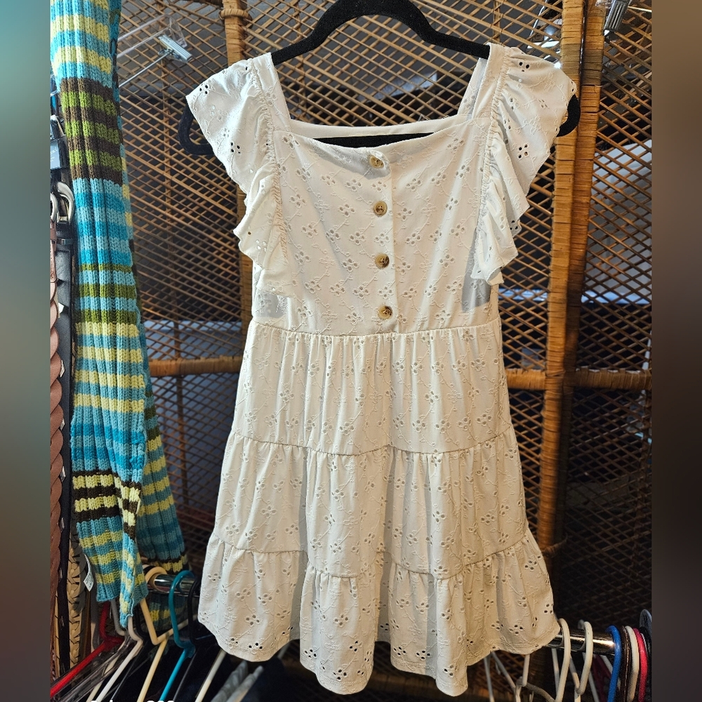 btween White Eyelet Casual Dress